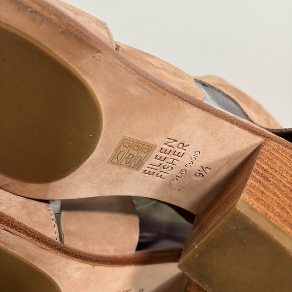 Eileen Fisher Ann Tan Nubuck Soft Crisscross Strap Block Heel Sandals - Picture 10 of 10